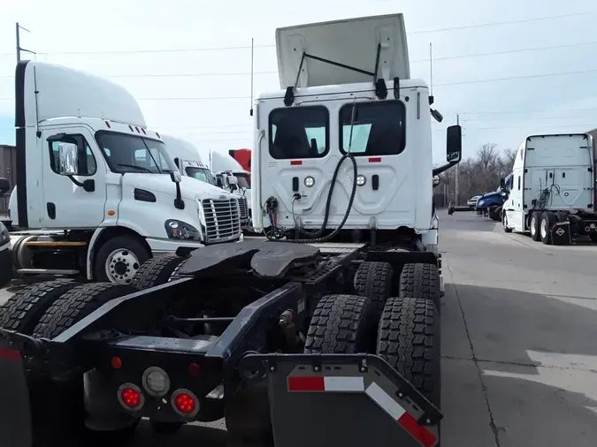 2018 FREIGHTLINER/MERCEDES NEW CASCADIA PX12664