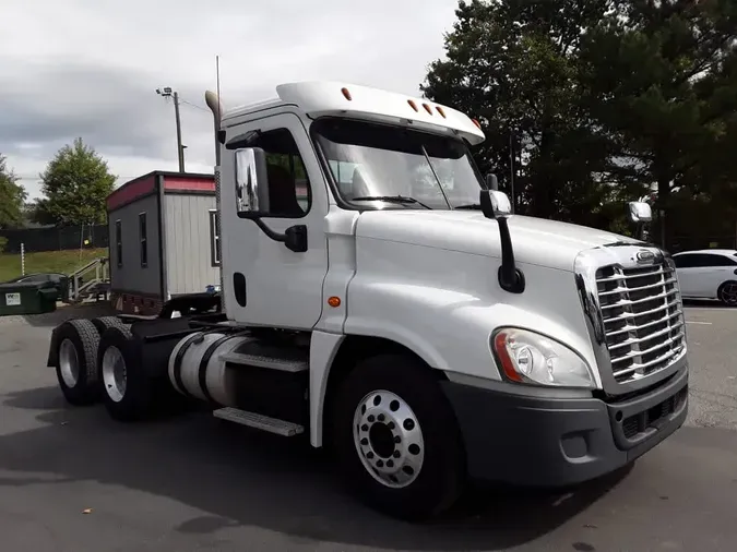 2018 FREIGHTLINER/MERCEDES CASCADIA 125