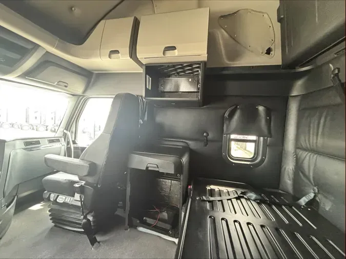 2023 Freightliner Cascadia 126