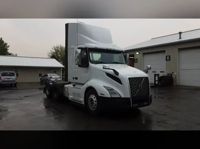 2019 Volvo VNL300