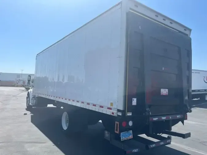 2018 FREIGHTLINER M2 106