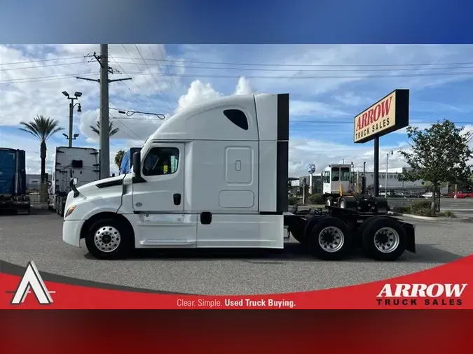 2020 FREIGHTLINER CA126
