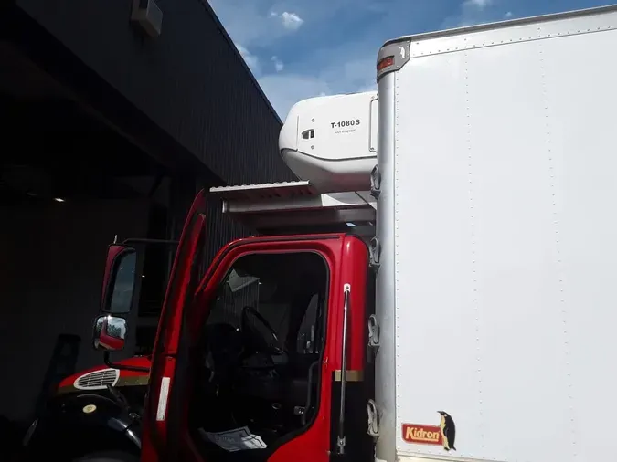 2015 FREIGHTLINER M2 106