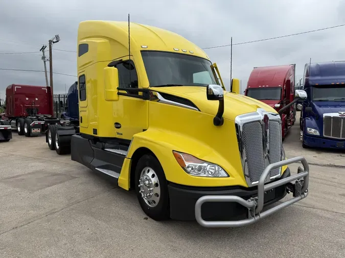 2023 Kenworth T680