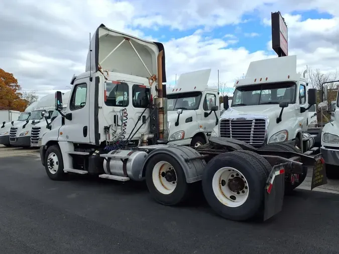 2017 FREIGHTLINER/MERCEDES CASCADIA 125