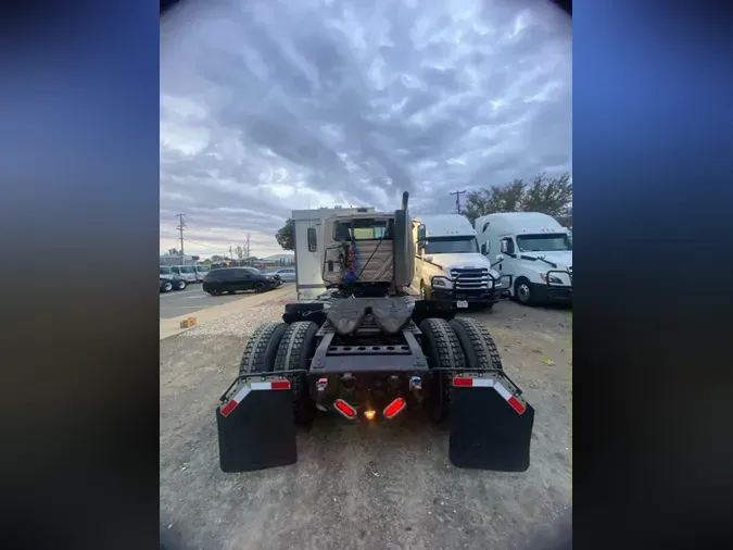 2017 NAVISTAR INTERNATIONAL PROSTAR (4X2)