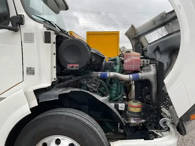 2018 Volvo VNL64670