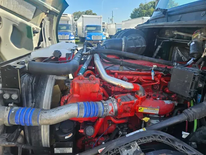 2017 VOLVO VNL64TRACTOR