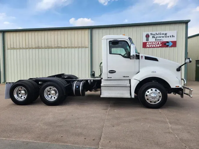 2022 Kenworth T880