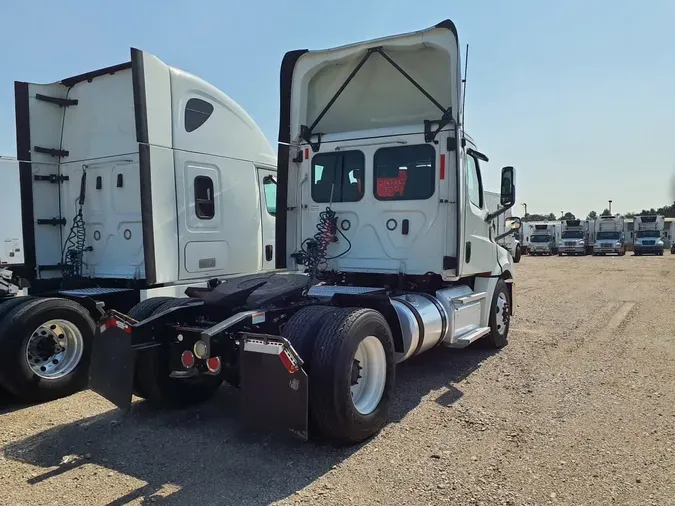 2019 FREIGHTLINER NEW CASCADIA 126
