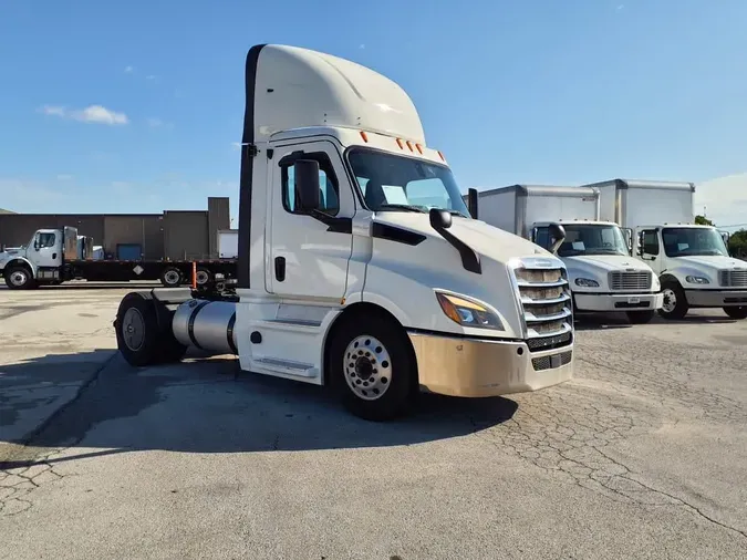 2019 FREIGHTLINER/MERCEDES NEW CASCADIA 116