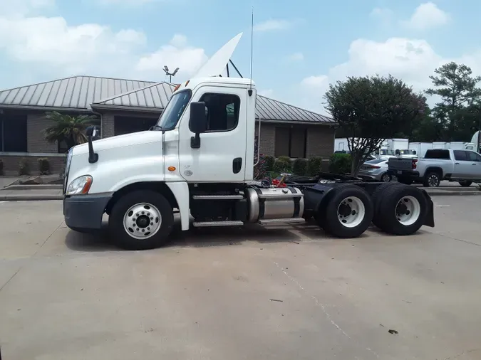 2018 FREIGHTLINER/MERCEDES CASCADIA 125