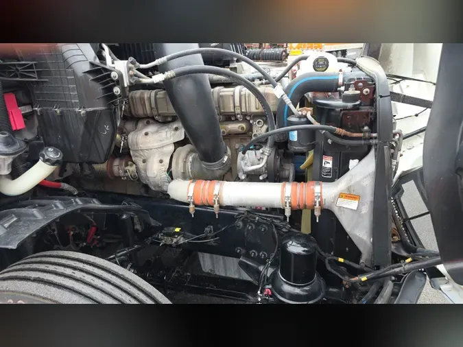 2020 Freightliner Cascadia 126