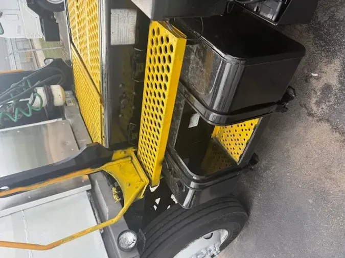 2017 KALMAR OTTAWA T2 4X2 DOT/EPA33e86d37c756a416acf141378025beb1