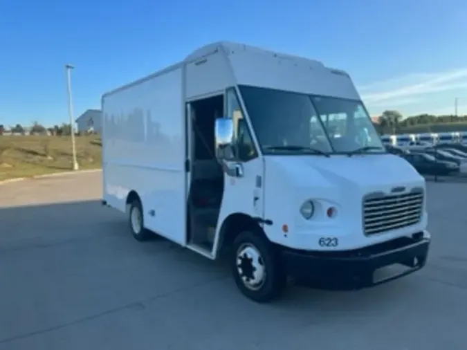 2017 Freightliner MT45