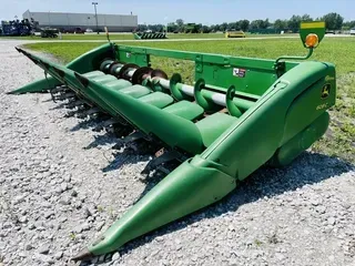 2017 John Deere 608C