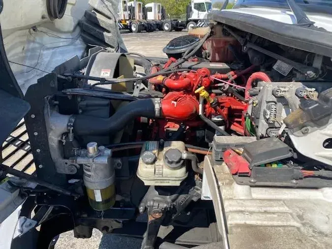 2019 Freightliner Business Class M2 106