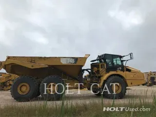 2017 Caterpillar 745