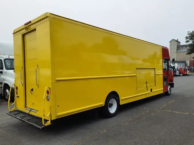 2017 FRTLR CUSTOM CHASSIS CORP MT55