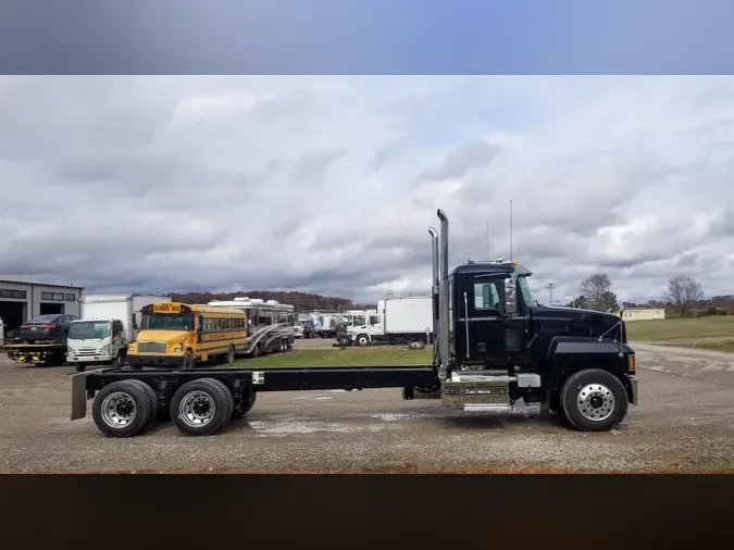 2023 Mack Pinnacle 64R
