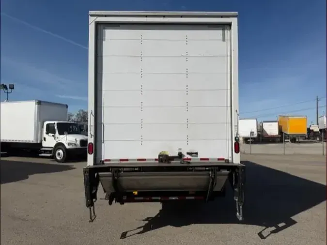 2021 Freightliner Business Class M2 106