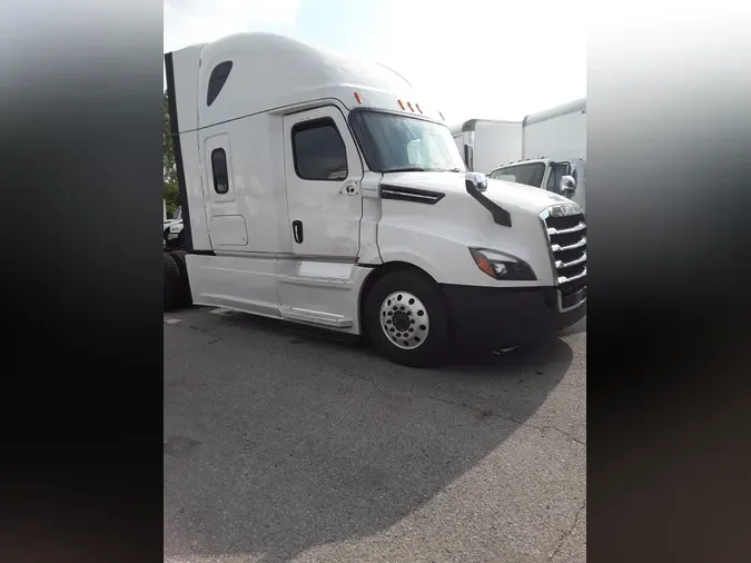 2020 FREIGHTLINER/MERCEDES PT126064ST