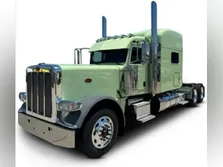 2023 Peterbilt 389