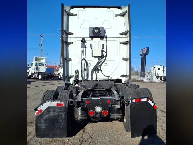 2020 FREIGHTLINER/MERCEDES CASCADIA 125