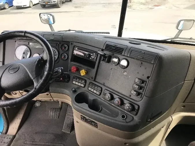 2018 Freightliner X12564ST