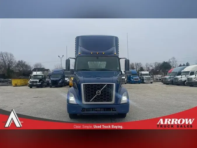 2020 VOLVO VNR300