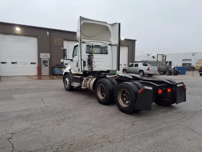 2020 NAVISTAR INTERNATIONAL RH613 DAYCAB T/A