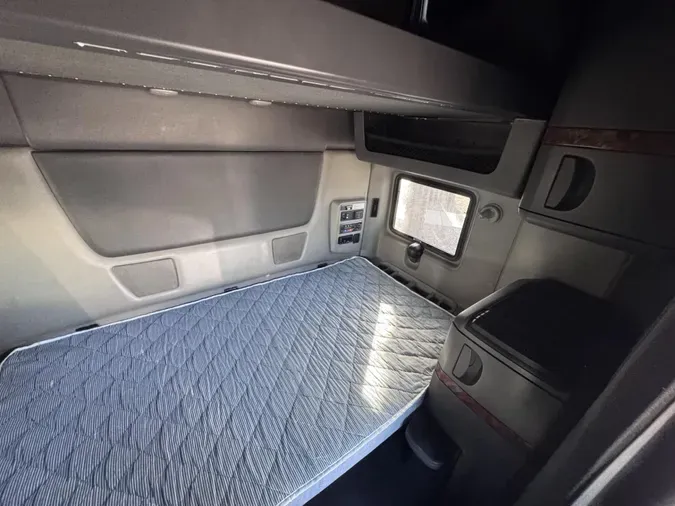 2022 International LT625