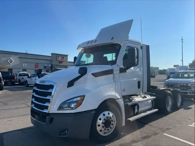 2021 Freightliner Cascadia33fb1da211bb02e0885614a25d8b2215