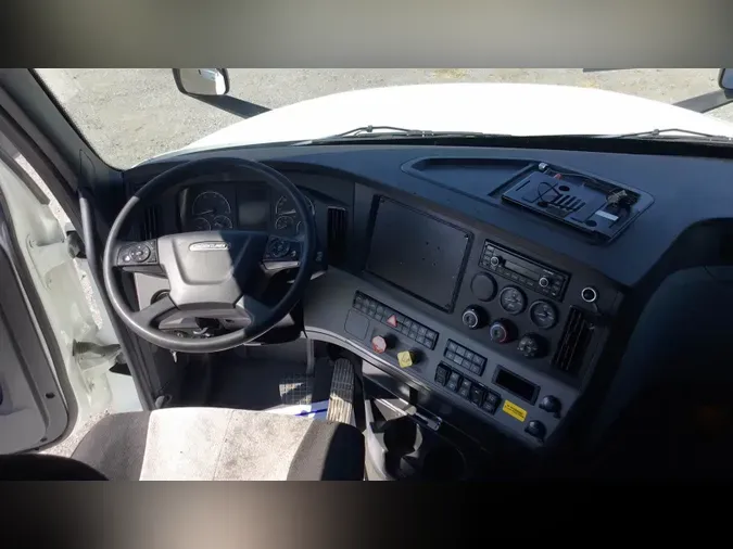 2020 Freightliner Cascadia 126