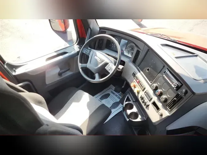 2022 FREIGHTLINER CA126