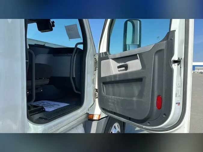 2022 Freightliner Cascadia 126