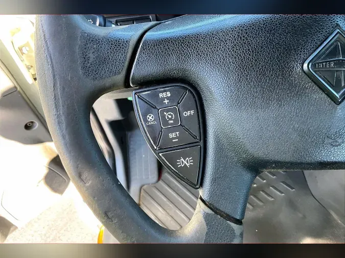 2022 INT LT625 6x4