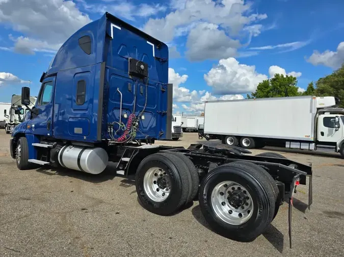 2020 FREIGHTLINER CASCADIA 125