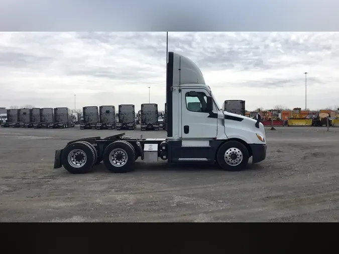 2020 Freightliner Cascadia 1263404c596035c8586af1a5c17b7557fa1