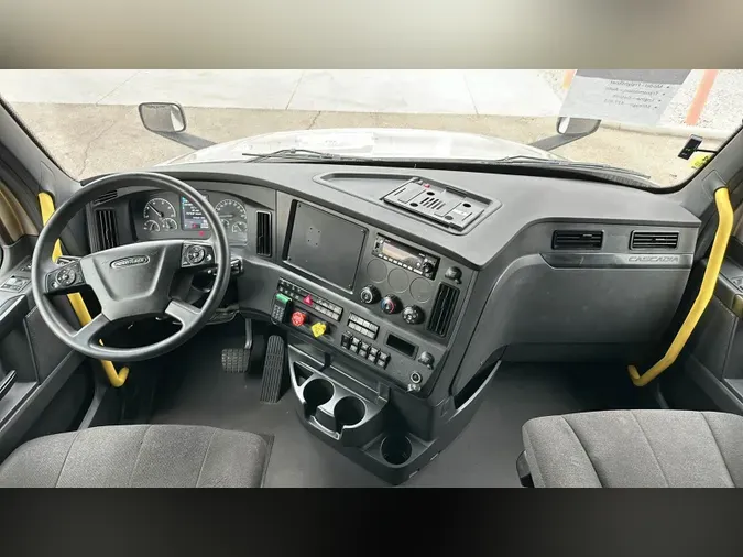 2023 Freightliner Cascadia