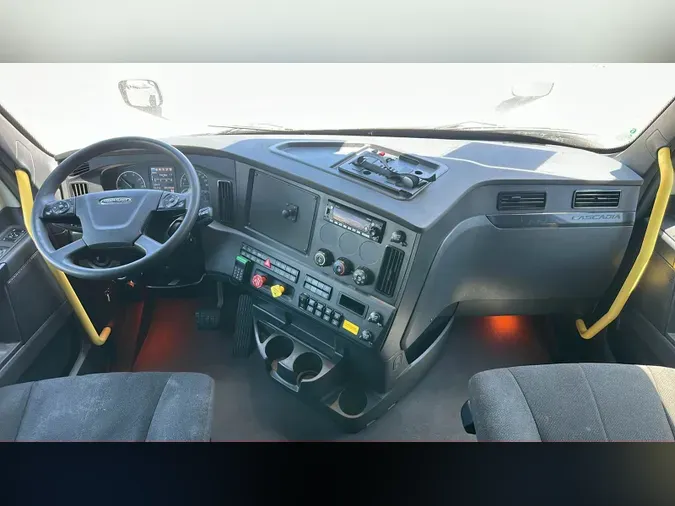 2024 Freightliner Cascadia 126