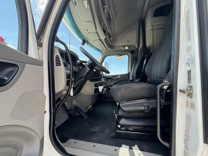 2022 Peterbilt 579
