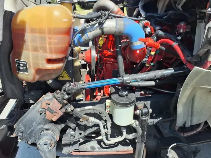 2019 NAVISTAR INTERNATIONAL 4300 LP
