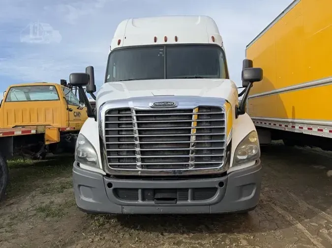 2015 FREIGHTLINER CASCADIA 125340915a1256cbfc891366f2454b3b80b