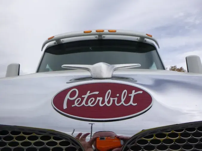 2021 Peterbilt 579
