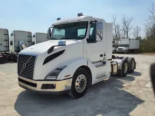 2018 VOLVO VNL64TRACTOR