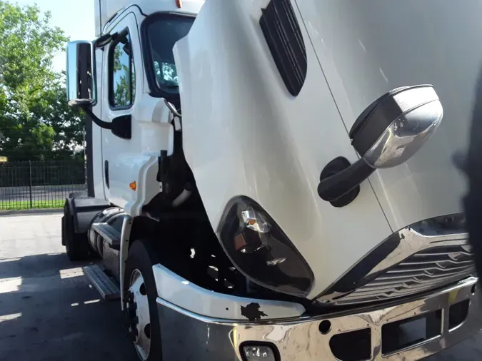 2018 FREIGHTLINER/MERCEDES CASCADIA 113