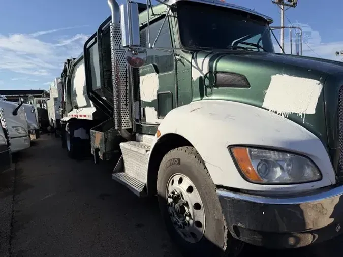 2012 KENWORTH T370