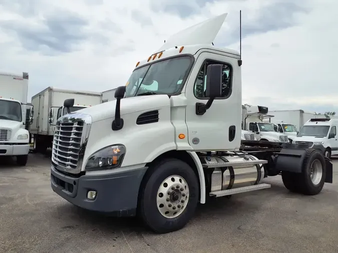 2020 FREIGHTLINER CASCADIA 113340d989e5cfe04aa6094b8a306128739