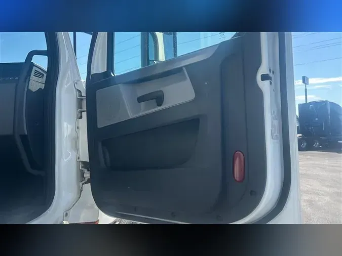 2020 FREIGHTLINER CA126